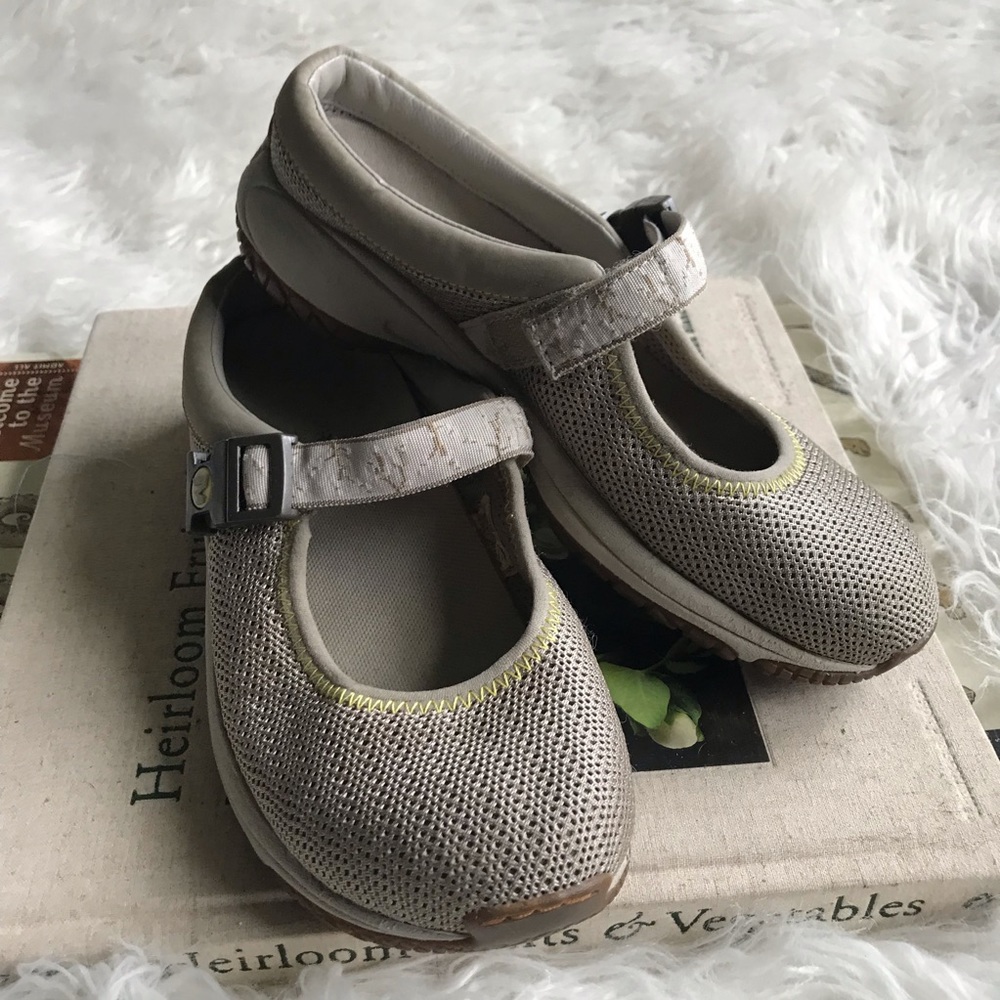 MERRELL Women's Encore MJ Beige‎ Mesh Mary Jane